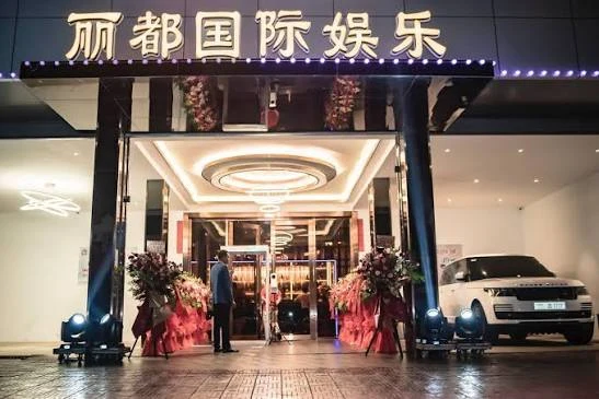 柬埔寨暹粒吳哥夜生活指南：Pub Street酒吧街、高棉傳統草本按摩與2026美元消費實測